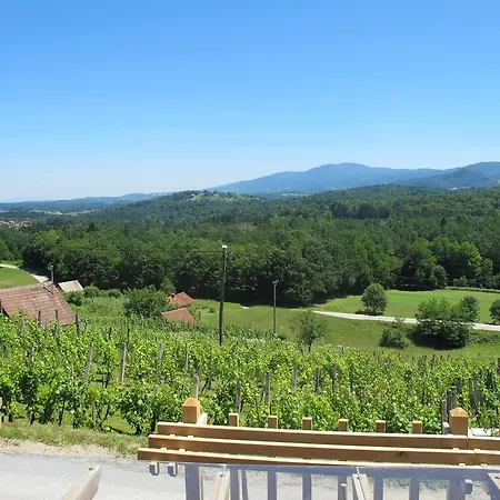 Zidanica Ravbar Ursna Sela